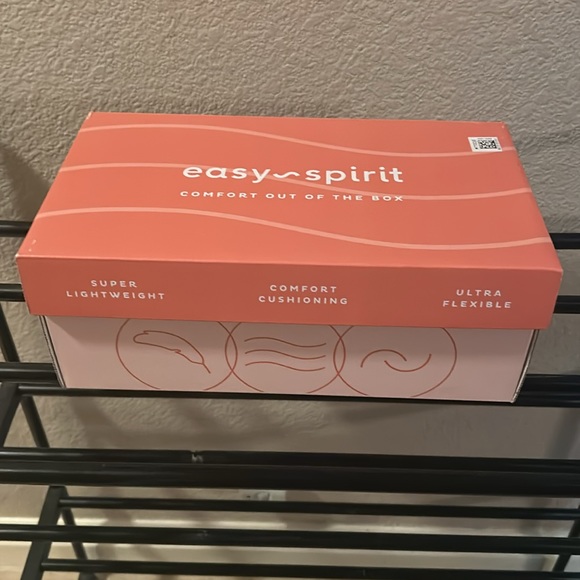 Woman’s comfort sandal - Velcro closure - Picture 8 of 10